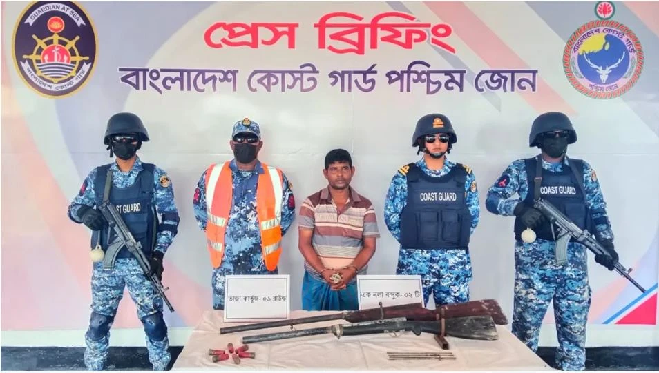 অস্ত্র গোলাবারুদসহ রাঙ্গা বাহিনীর প্রধান আটক